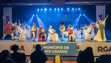 Photo of Con más de 150 artistas de toda la provincia en escena, se presentó la obra “Del pesebre a la cruz”