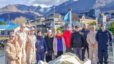Photo of Realizan tareas para medir la contaminación de efluentes cloacales en el Canal Beagle y Bahía de Ushuaia