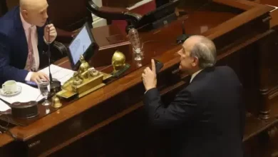 Photo of “Lamento la falta de respeto de una senadora que no honra su cargo”