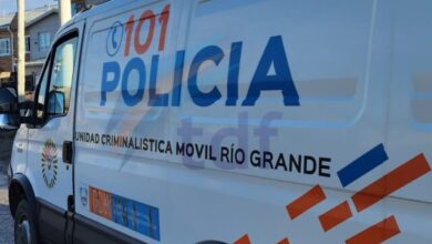 Photo of Detuvieron a tres sujetos por apuñalar a un hombre en calle Sarmiento