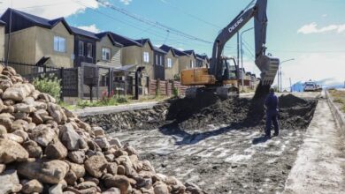 Photo of AVANZAN LAS OBRAS PARA LA PAVIMENTACIÓN DE LA CALLE BAHÍA DE LOS ABRIGOS EN EL BARRIO PIPO