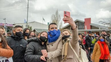 Photo of EL DESFILE ANIVERSARIO DE USHUAIA FUE LA FIESTA POPULAR DEL REENCUENTRO DE LOS VECINOS Y VECINAS