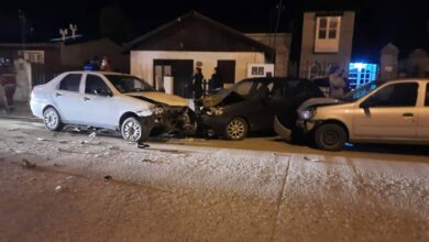 Photo of EL DOMINGO A LA MEDIANOCHE VIOLENTA COLISION EN CADENA AFECTA 5 VEHÍCULOS Y UN CARRO CERRADO