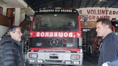 Photo of SE ENTREGO LA TARJETA +U A BOMBEROS DE RÍO GRANDE