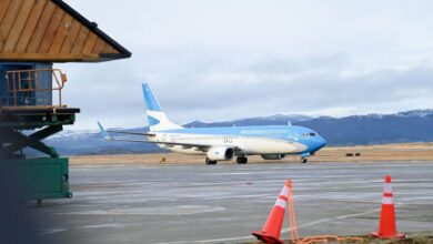 Photo of EL AEROPUERTO DE USHUAIA REGISTRÓ UN MOVIMIENTO DE 353 MIL PASAJEROS DURANTE LA TEMPORADA DE VERANO