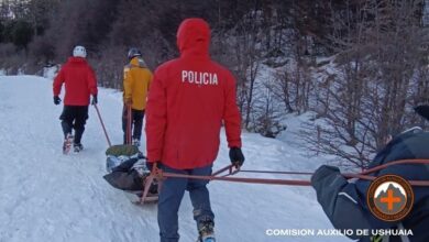 Photo of Dos personas lesionadas en la senda del Glaciar, no usaban calzado adecuado para el hielo