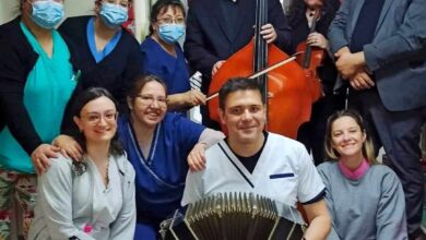 Photo of LA ORQUESTA MUNICIPAL KAYÉN LLEVÓ SU ARTE AL HOSPITAL REGIONAL RÍO GRANDE