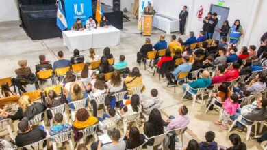 Photo of FAMILIAS DE USHUAIA RECIBIERON DECRETOS DE PREADJUDICACIÓN DE TIERRAS