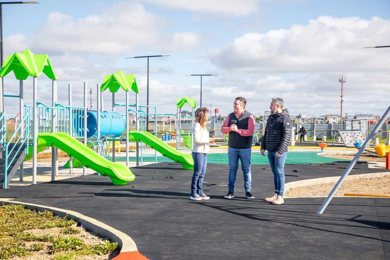 Photo of MARTÍN PEREZ: “A PESAR DE LA ADVERSIDAD, CONTINUAMOS CON LAS OBRAS EN LA CIUDAD”