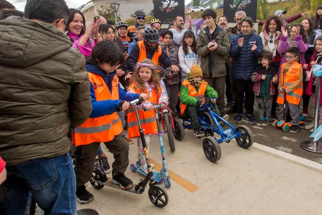 Photo of USHUAIA, SE INAUGURO LA BICISENDA “PENSAR MALVINAS