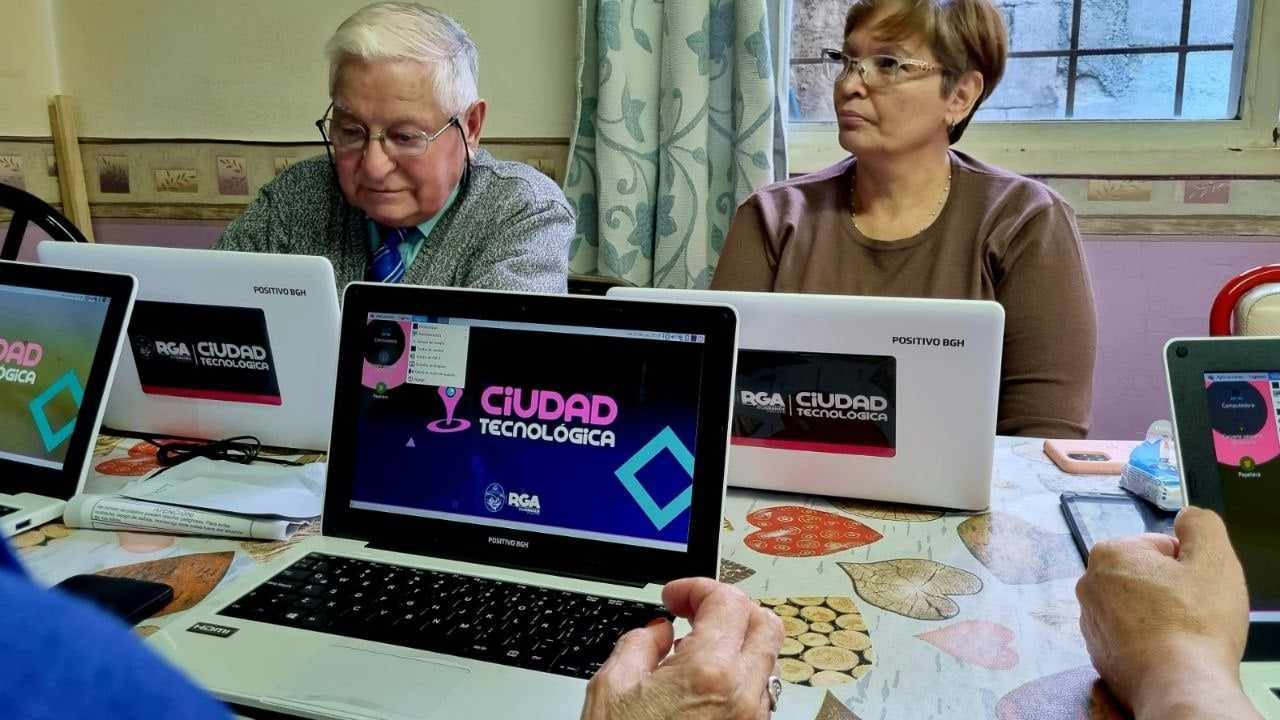 Photo of RÍO GRANDE, INCLUSIÓN TECNOLÓGICA DE PERSONAS MAYORES EN CENTROS DE JUBILADOS