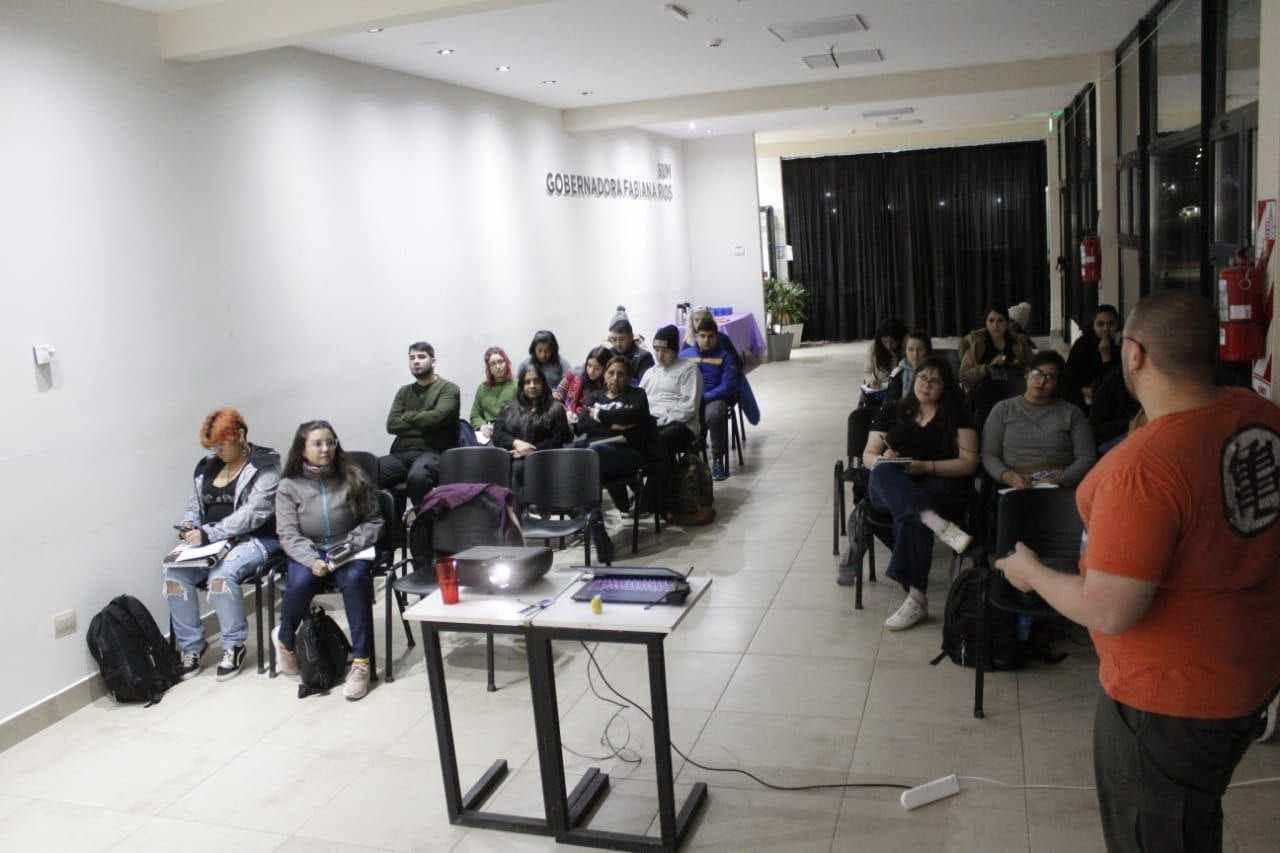 Photo of TALLER DE PRIMEROS AUXILIOS EN LA CASA DE LA MUJER DE USHUAIA