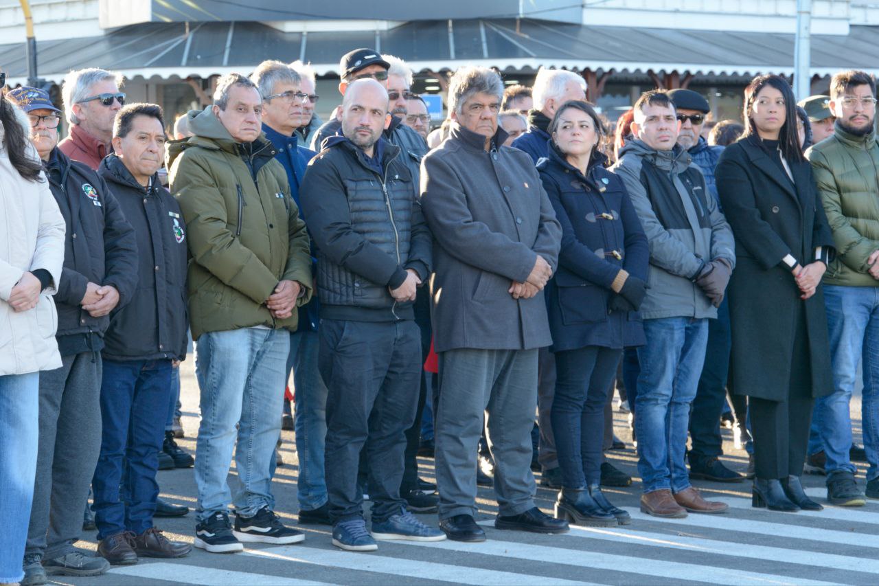 Photo of El Municipio estuvo presente en el acto conmemorativo por la tragedia del Lear Jet