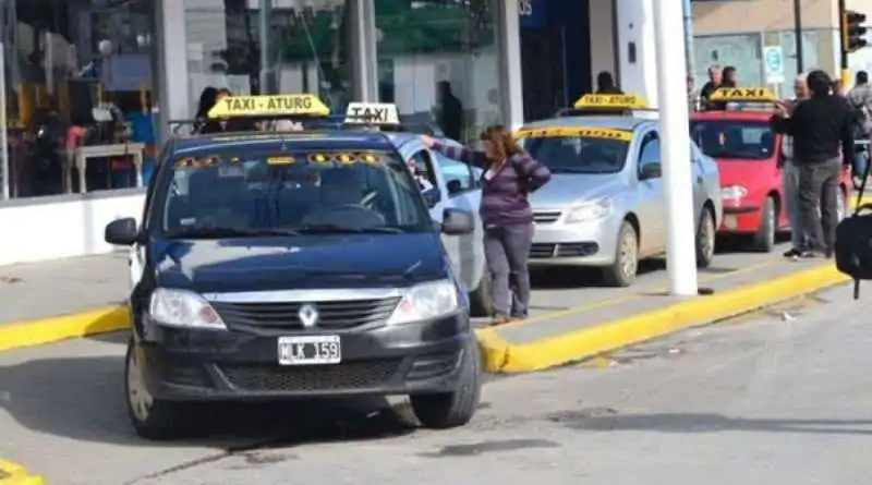 Photo of Entrega de licencias y habilitaciones para taxis y remises