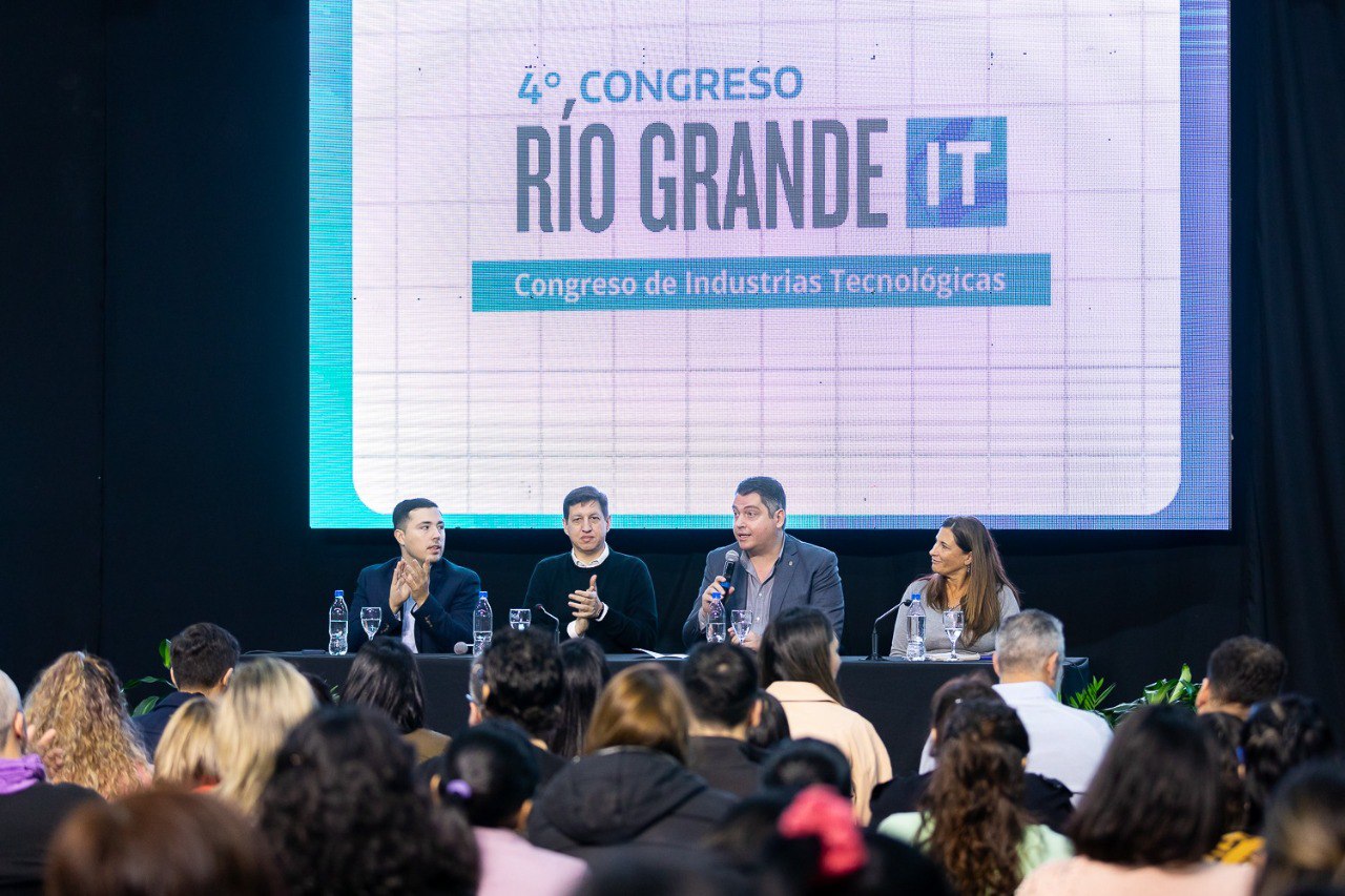 Photo of “La educación como motor para una Río Grande tecnológica y del conocimiento”