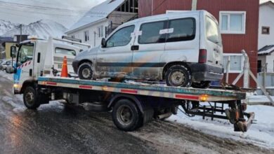 Photo of Ushuaia: Conductor en estado de ebriedad estaba durmiendo en su rodado y le incautaron el automóvil