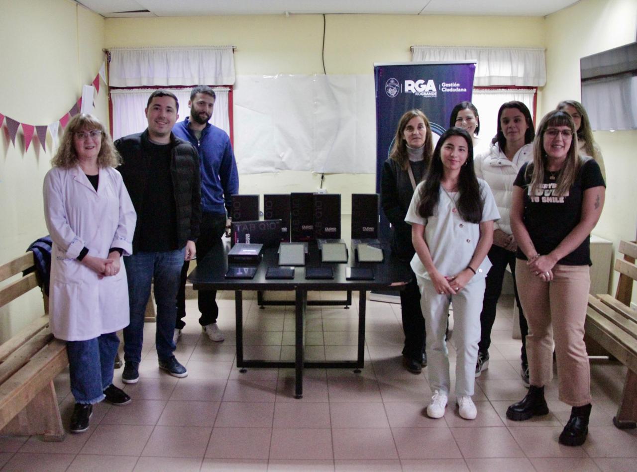 Photo of La cooperadora del hospital se suma al Programa Municipal “Nodos de Inclusión Tecnológica”