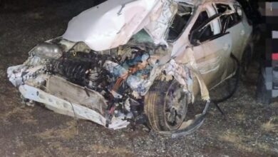 Photo of Conductor herido luego de chocar su rodado contra un camión estacionado