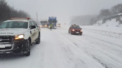 Photo of Solicitan transitar con extrema precaución ante nevadas en el Paso Garibaldi y centros invernales