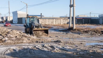 Photo of Continúa el Operativo Invierno con la remoción de escarcha y hielo en distintas calles