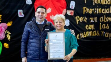 Photo of Federico Runin entregó la Declaración de Interés Municipal por el día del adulto mayor