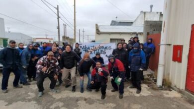 Photo of “Los trabajadores no podemos seguir esperando porque nos vamos a quedar en la calle”