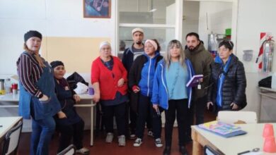 Photo of Malestar de los Pomys de las Escuela 21 por la intención de reemplazarlos por una Cooperativa que no está habilitada para manipular alimentos