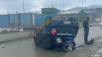 Photo of Choque y vuelco en Ushuaia dejó un conductor hospitalizado