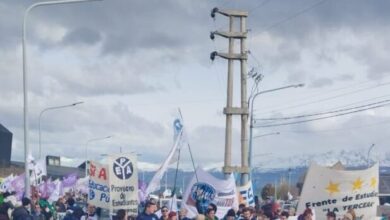 Photo of Marcha Federal Universitaria: Comenzó la movilización en Ushuaia