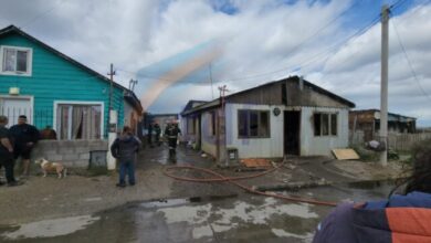 Photo of Se incendiaron dos viviendas y una mujer con sus hijos debieron ser trasladados al hospital