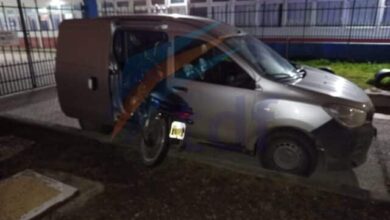 Photo of Tres sujetos fueron sorprendidos mientras robaban una moto