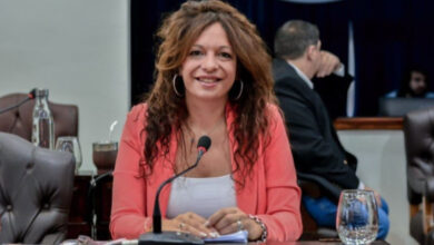 Photo of Laura Avila impulsa programas para fortalecer la autonomía económica y digital de las familias fueguinas