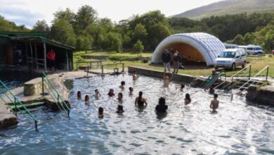 Photo of Más de 150 jóvenes participaron de salidas educativas y recreativas a las Termas del Río Valdez