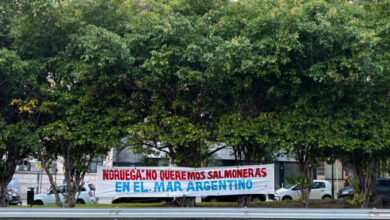 Photo of ​Del Canal Beagle a Buenos Aires: protesta contra las salmoneras marcan la visita de Noruega 