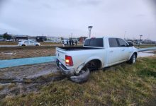 Photo of ​Joven de 17 años derribó una columna de hormigón con su camioneta 